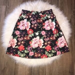 New York & Company Black floral stretch scuba midi skirt size xl